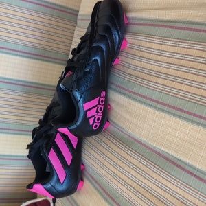 Adidas girls soccer cleats